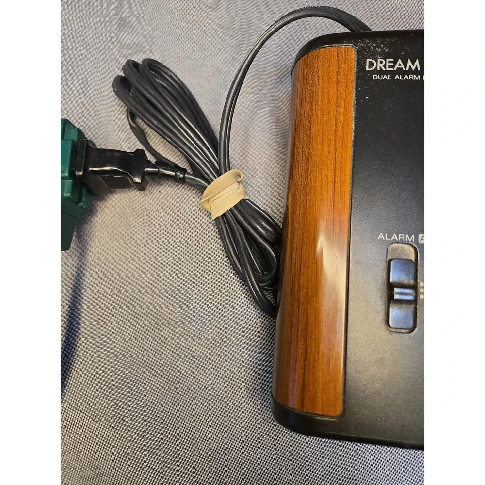 Sony Dream Machine ICF-C420 Digital Clock Radio Black Woodgrain AM/FM Dual Alarm